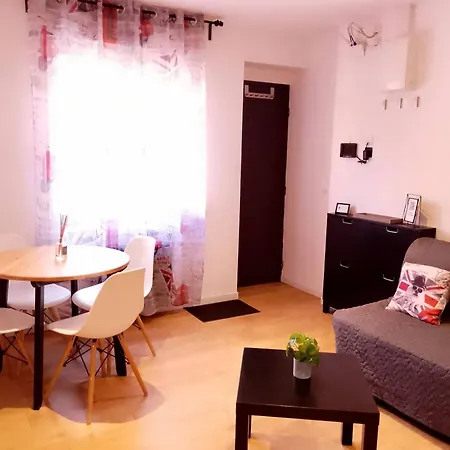 Les Eugenes, 아파트 렌스