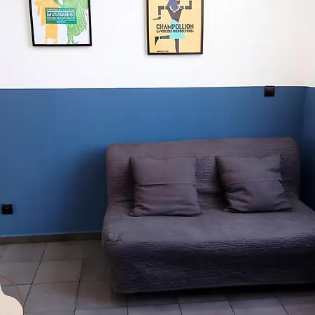 Les Eugenes, 아파트 *